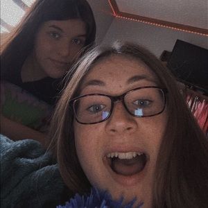 Meet your Posher, Adi